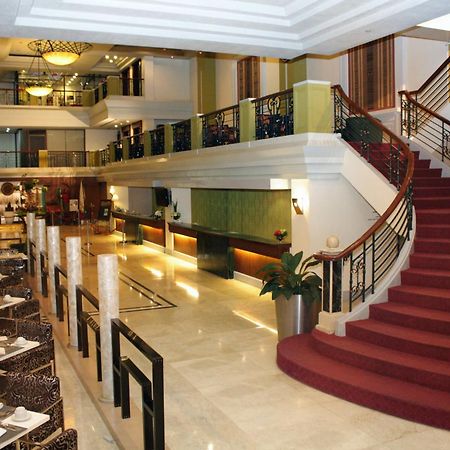 The Royal Mandaya Hotel Davao Luaran gambar