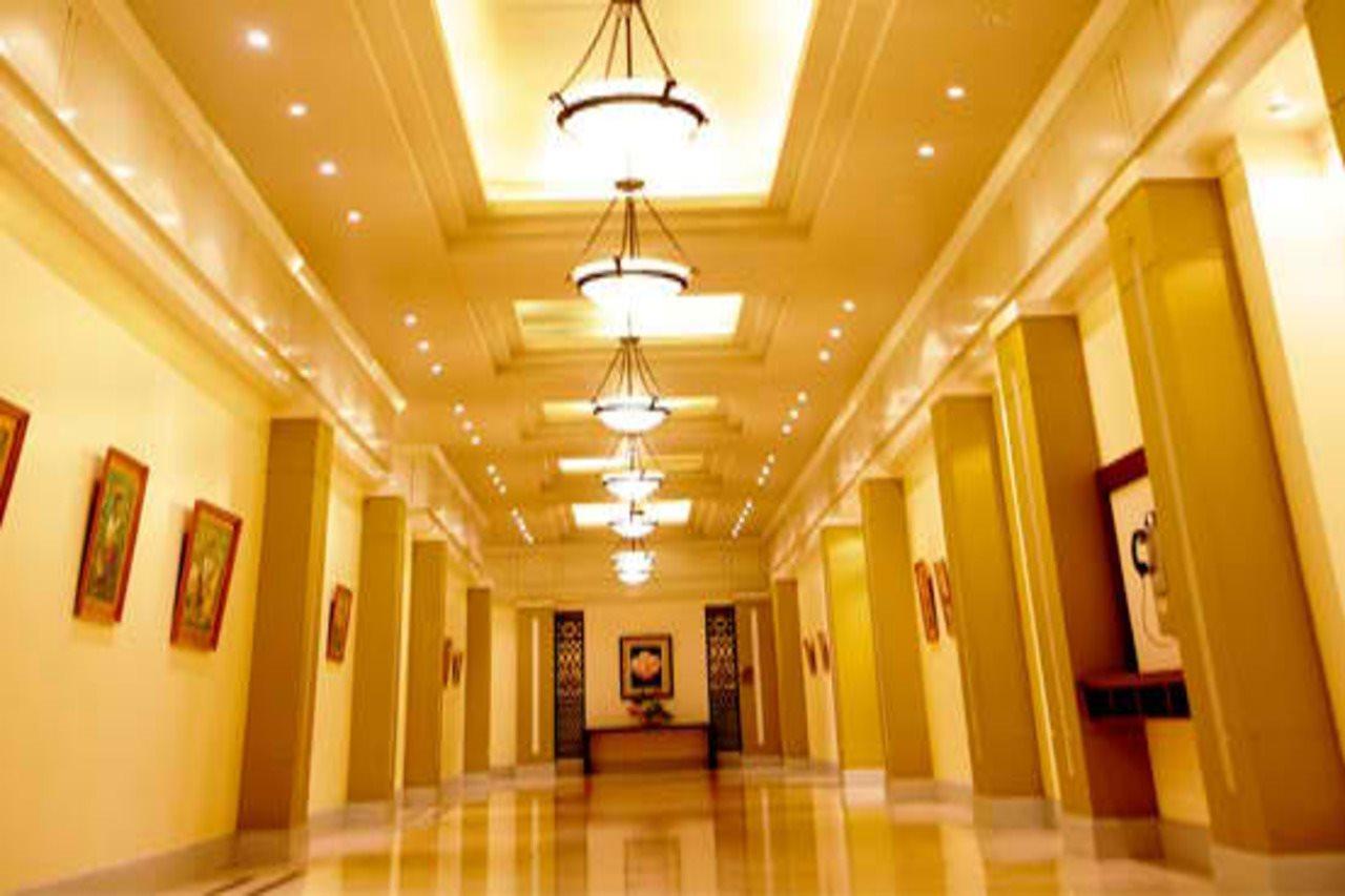 The Royal Mandaya Hotel Davao Luaran gambar