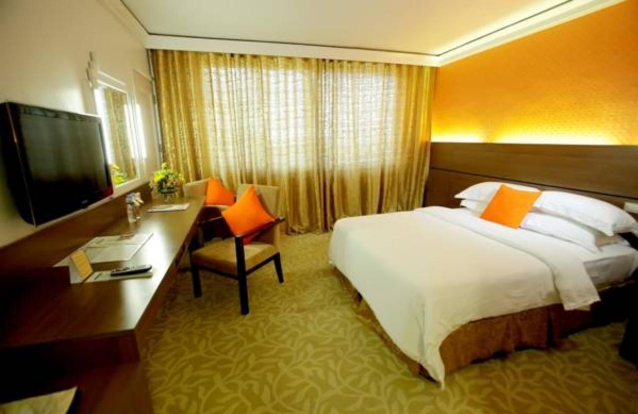 The Royal Mandaya Hotel Davao Luaran gambar