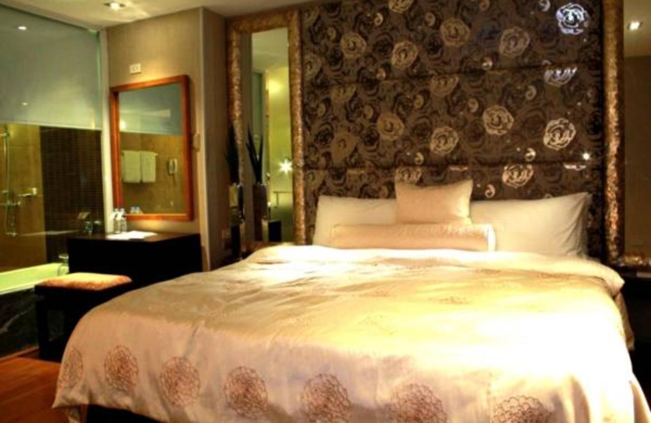 The Royal Mandaya Hotel Davao Luaran gambar
