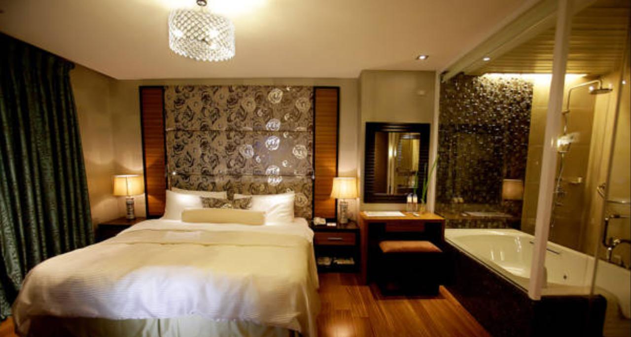 The Royal Mandaya Hotel Davao Luaran gambar